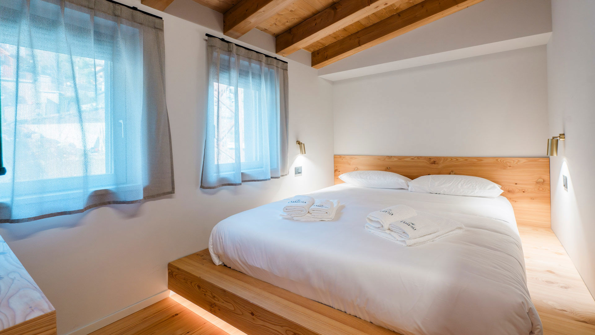 Three-room Deluxe Apartment with Panoramic Views 13