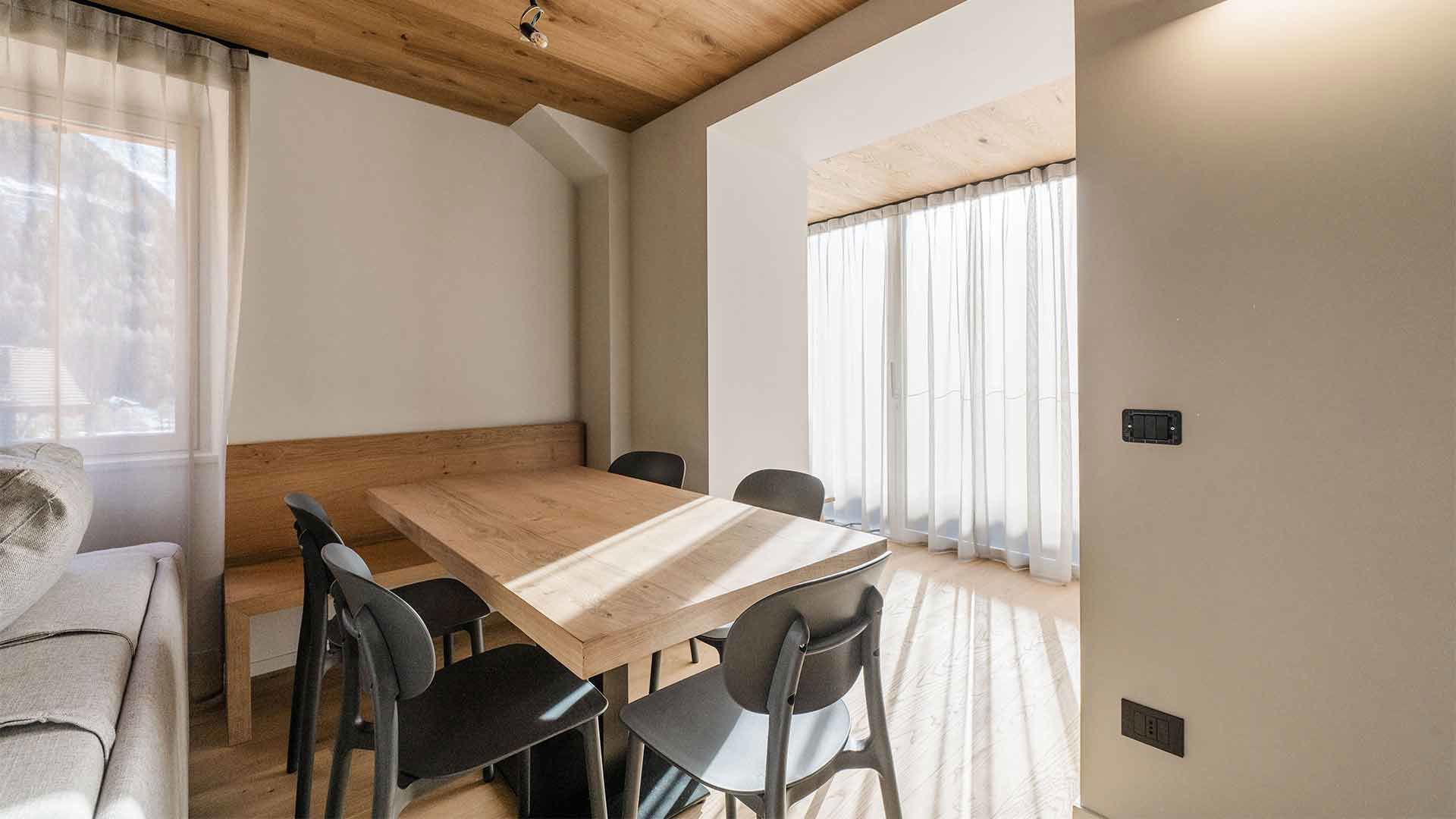 Superior Dreizimmer-Apartment mit Balkon und Panoramablick 2