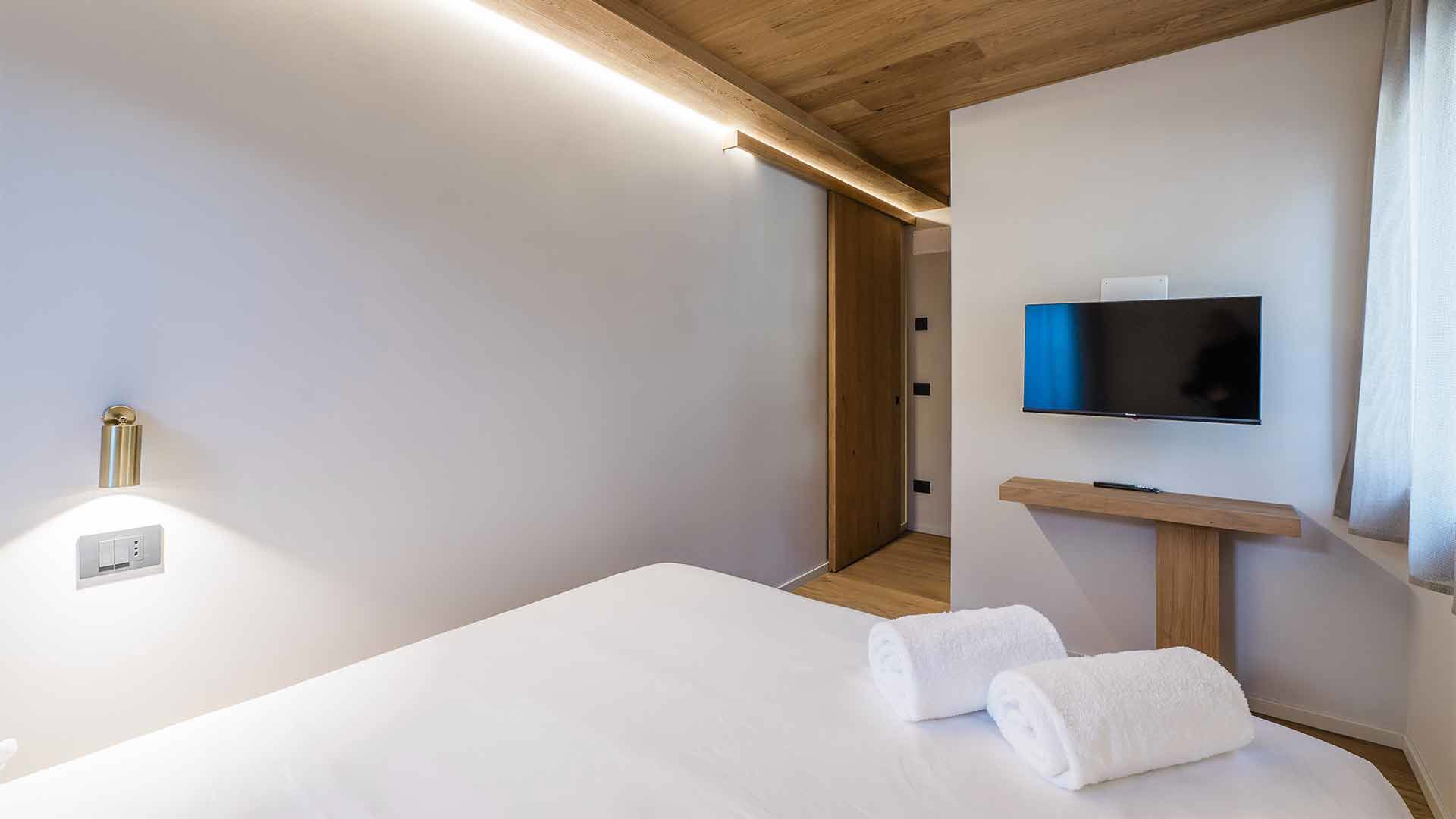 Two-room Apartment with Balcony and Panoramic Views 3