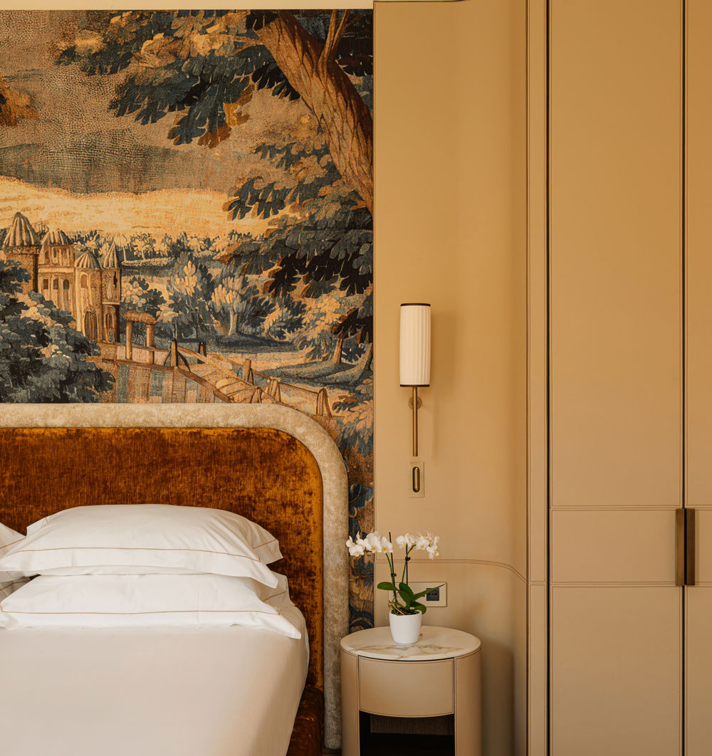 Deluxe Room 7