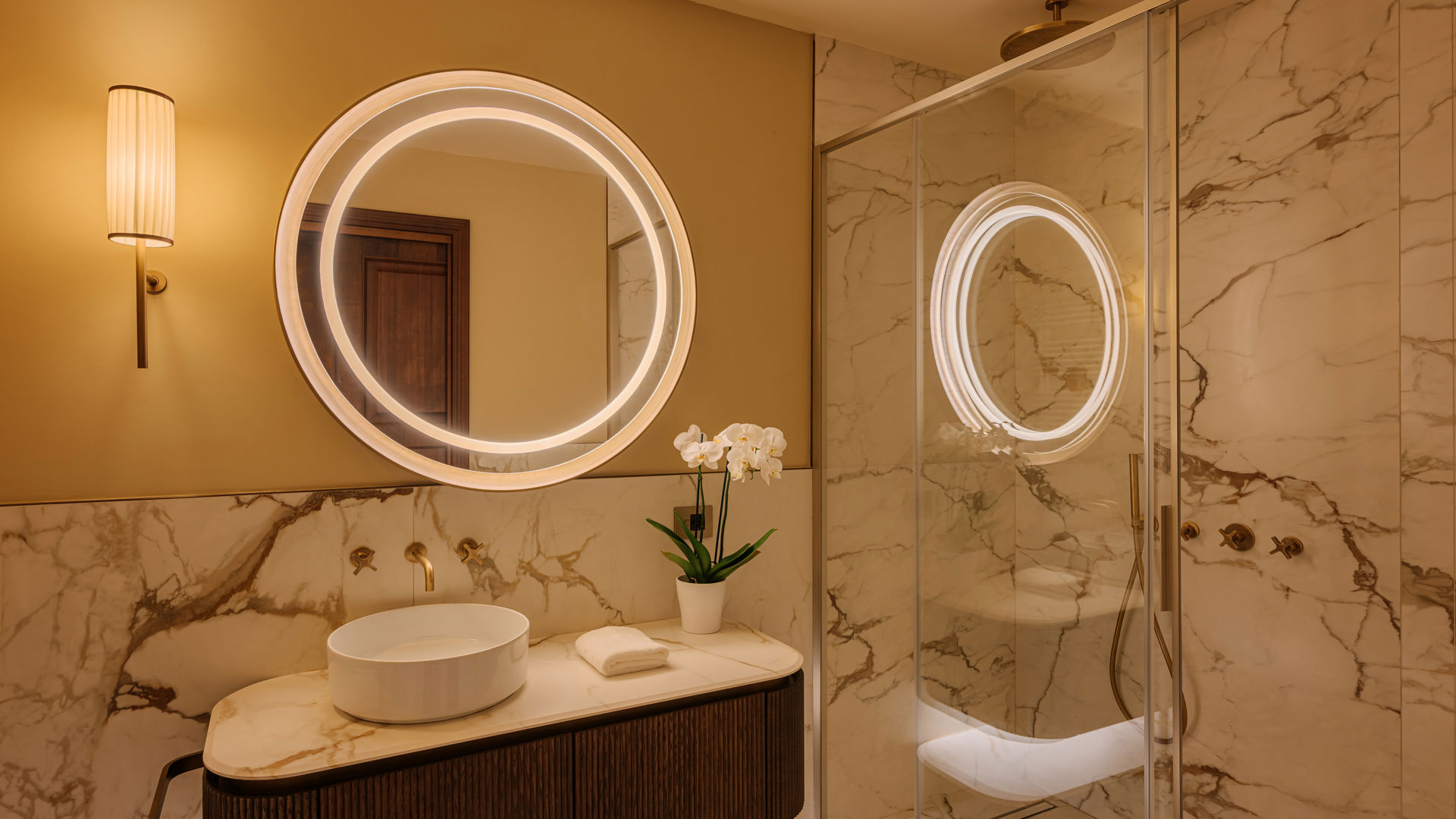 Deluxe Room 5