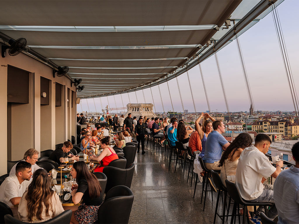 Terrazza The Roof Milano 11