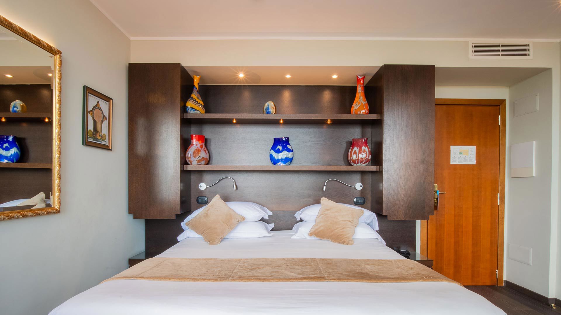 Vesuvio Deluxe Room with balcony and sea view 3