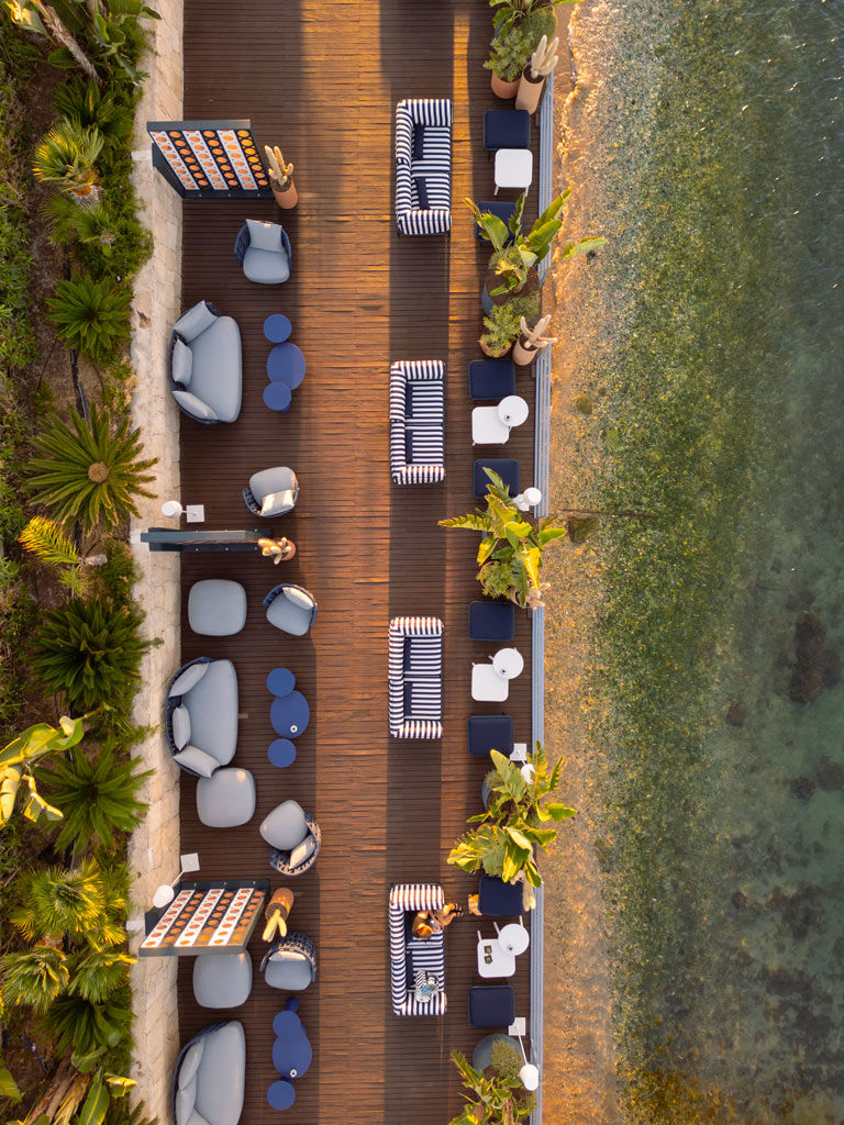 Restaurants & bars 4