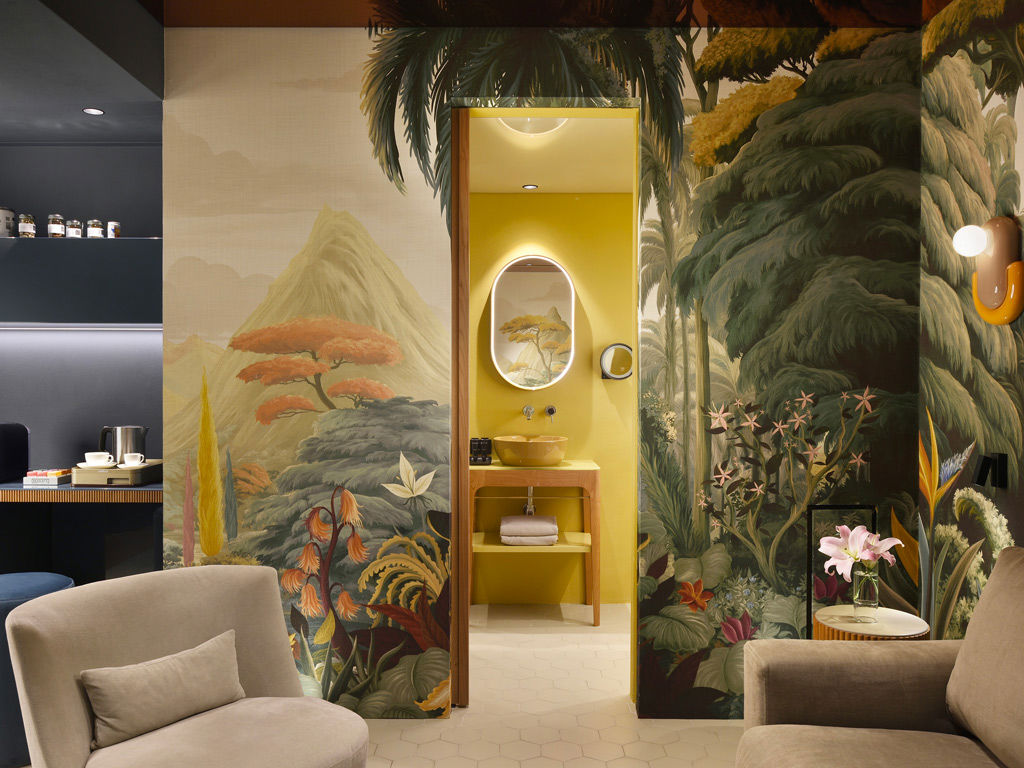 Panoramic Presidential Suite