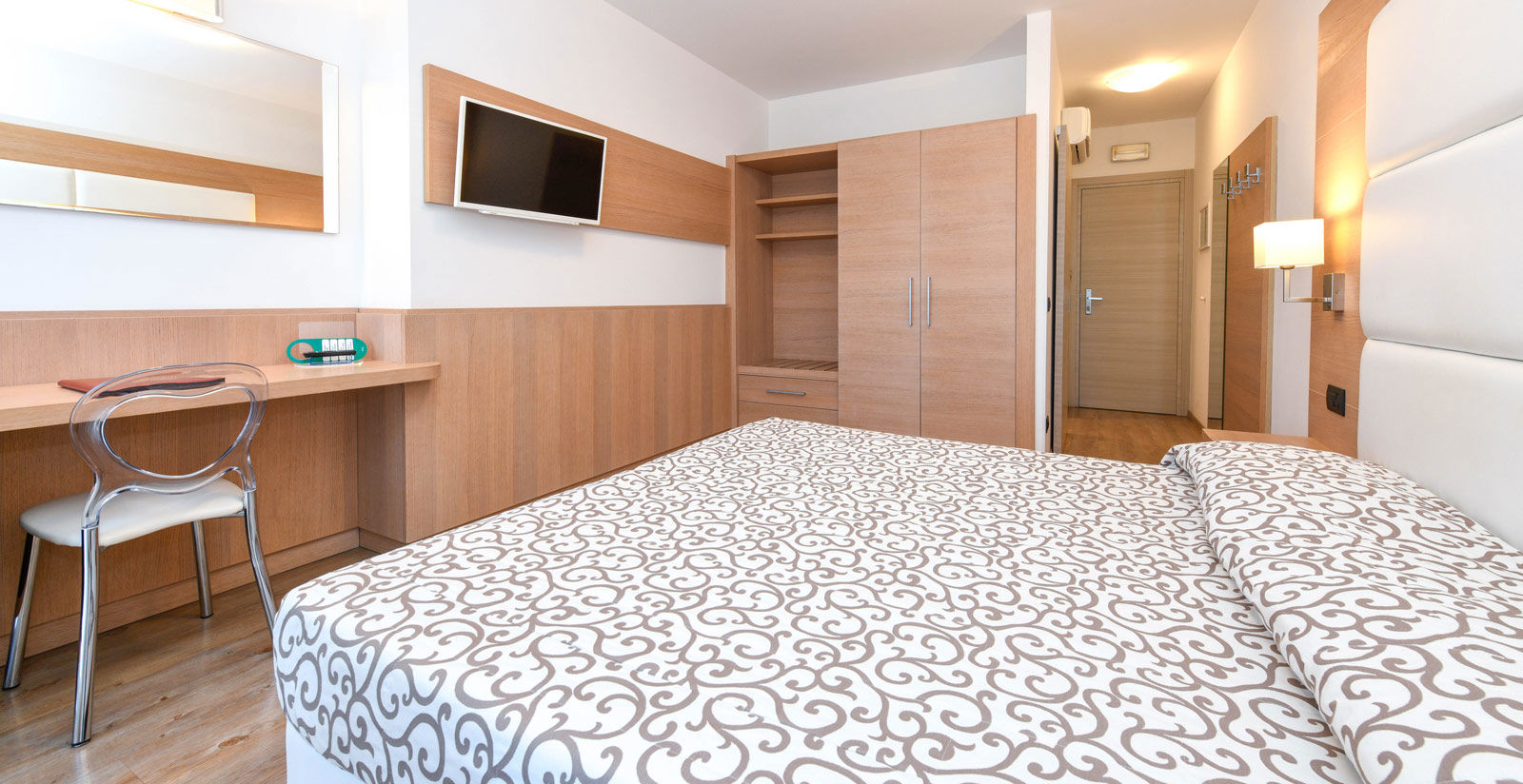 comfoRt matRimonialE vista lago 13