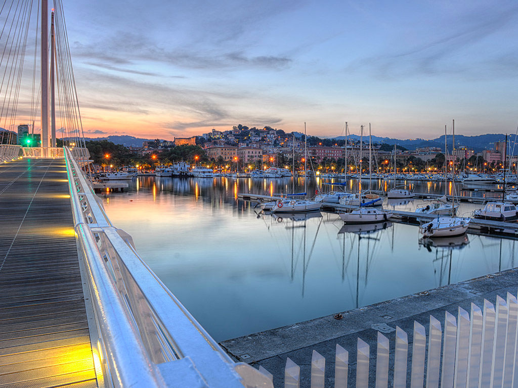 gallery/laspezia1_gallery.jpg gallery/laspezia1_gallery.jpg