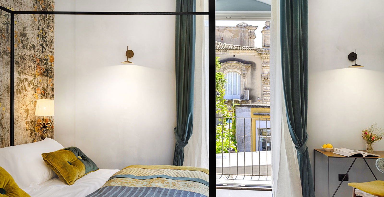 Relais Antica Badia - Junior Suite con balcone vista centro storico 3