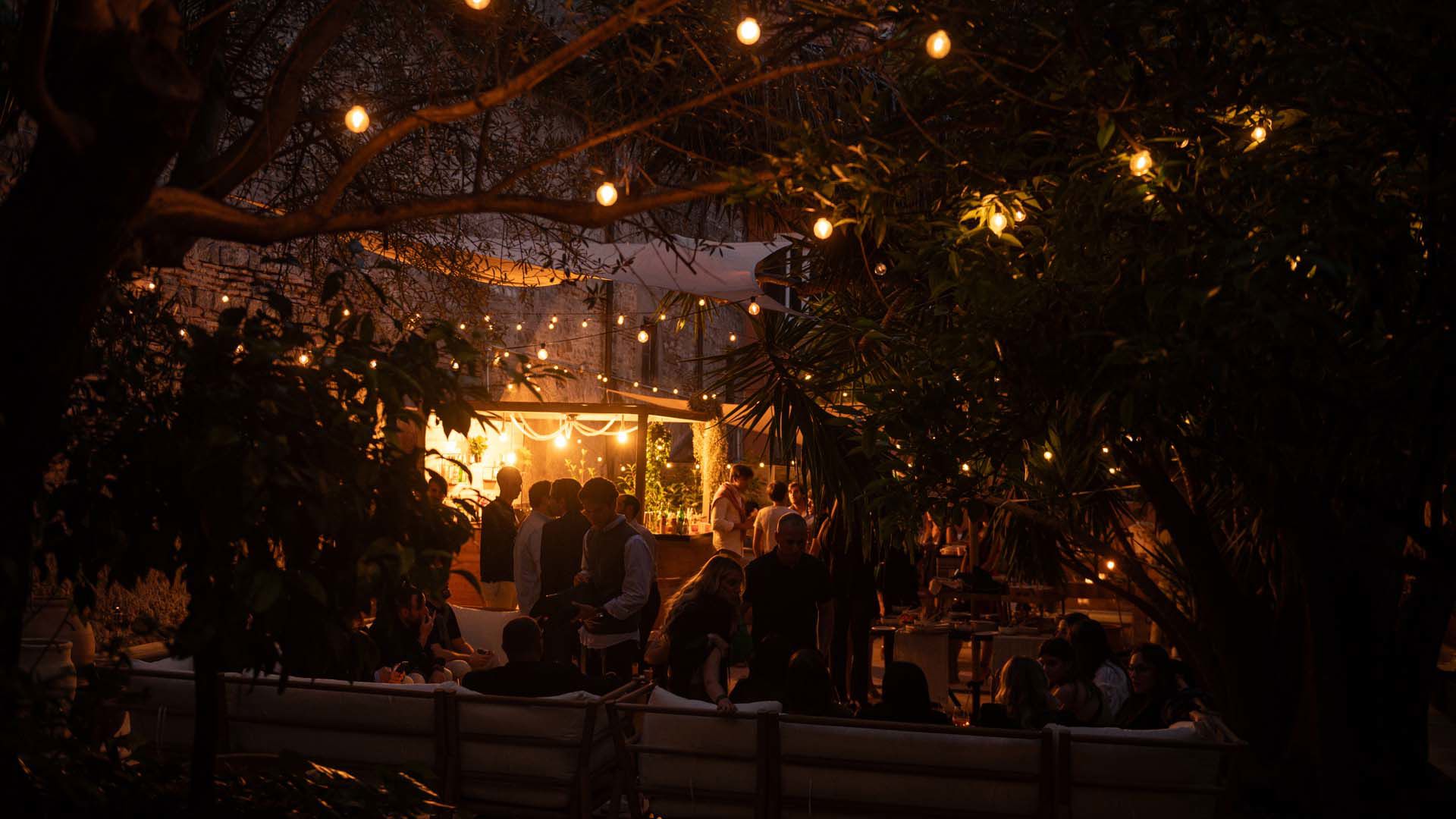 The Sanctuary Urban Retreat - Garden & Bar 8 The Sanctuary Urban Retreat - Garden & Bar 8