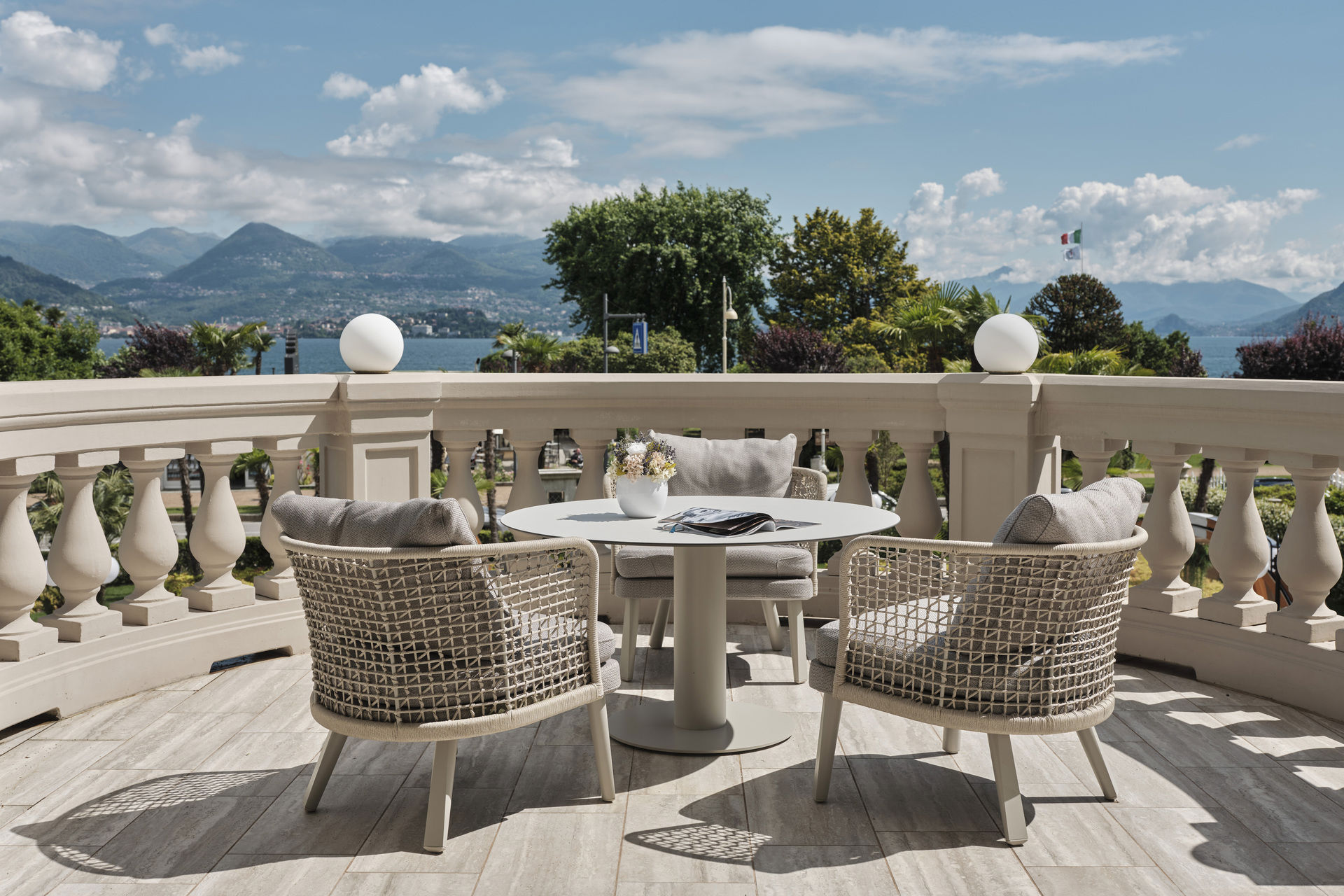 Boutique Hotel Stresa - Space, style and simplicity 1