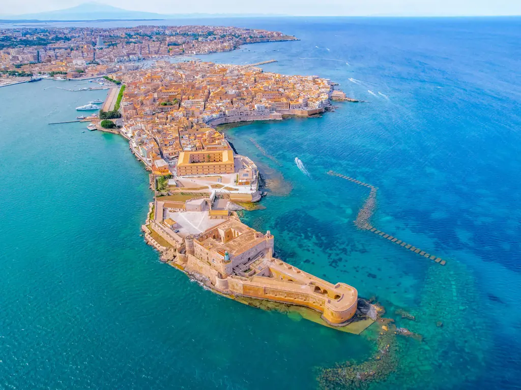 Discover the services of Hotel Centrale Siracusa