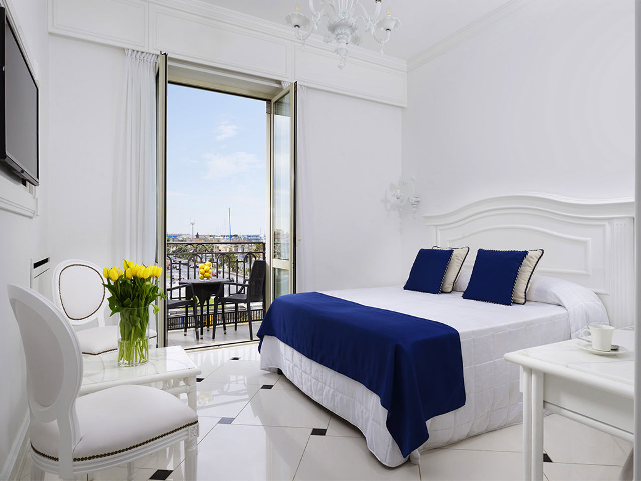 Book the Prestige room with balcony at Hotel President Viareggio