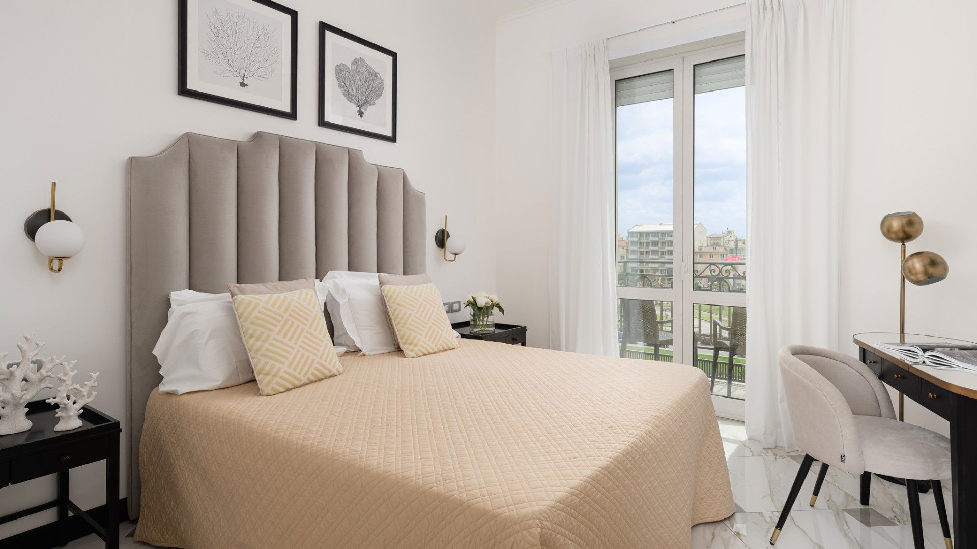 Classic con balcone 6