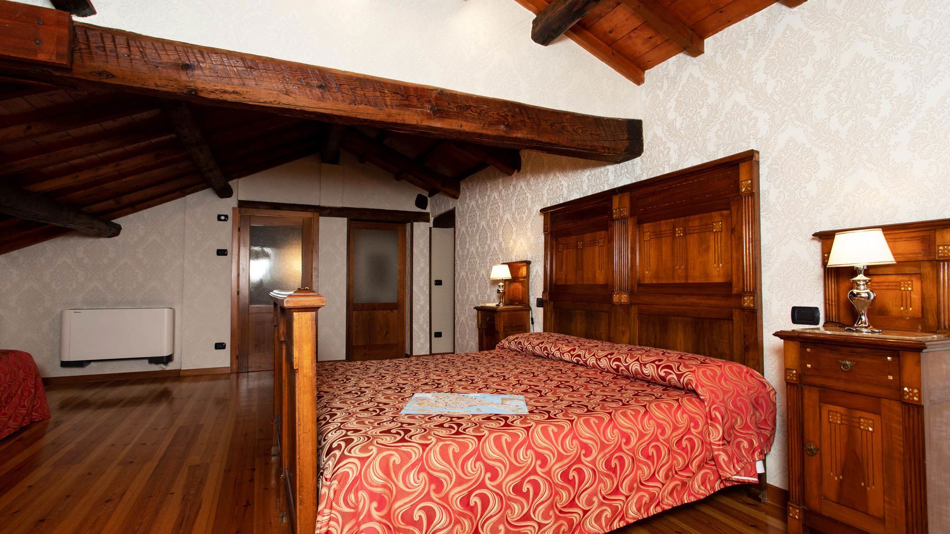 Where to stay near Venice Ducal Palace 6