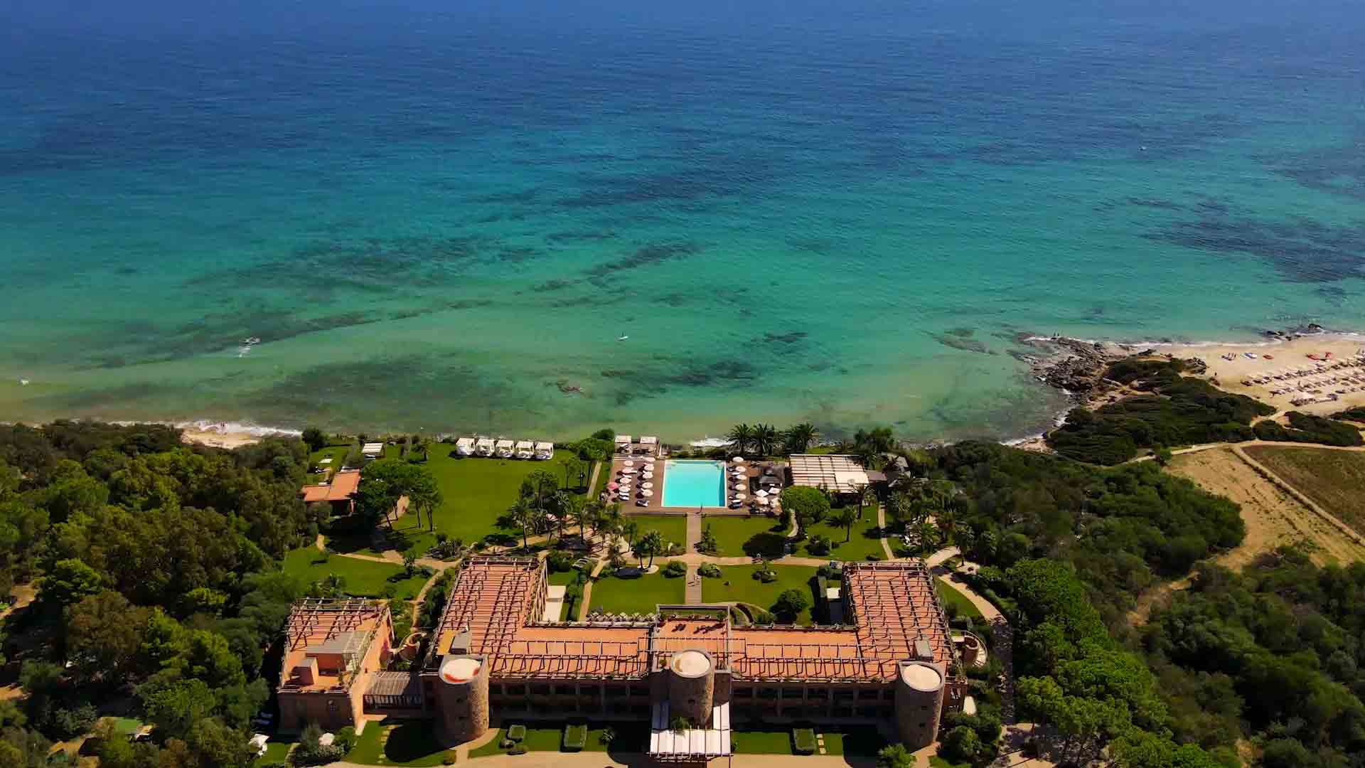 Enjoy Villa Del Re, hotel by the sea in Sardinia in Costa Rei