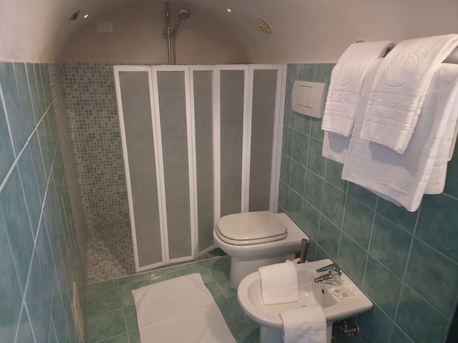 Hotel La Perla - Standard Room 5