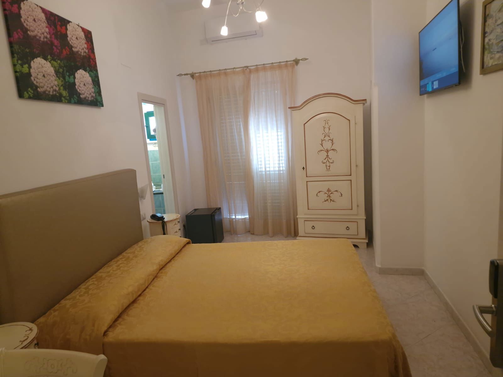 Hotel La Perla - Standard Room 7