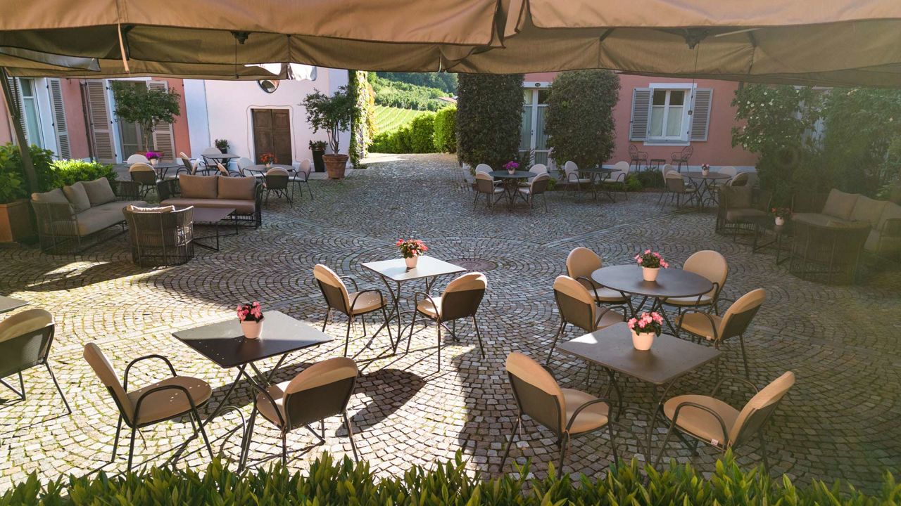 Discover the services of Villa D'Amelia, near Alba