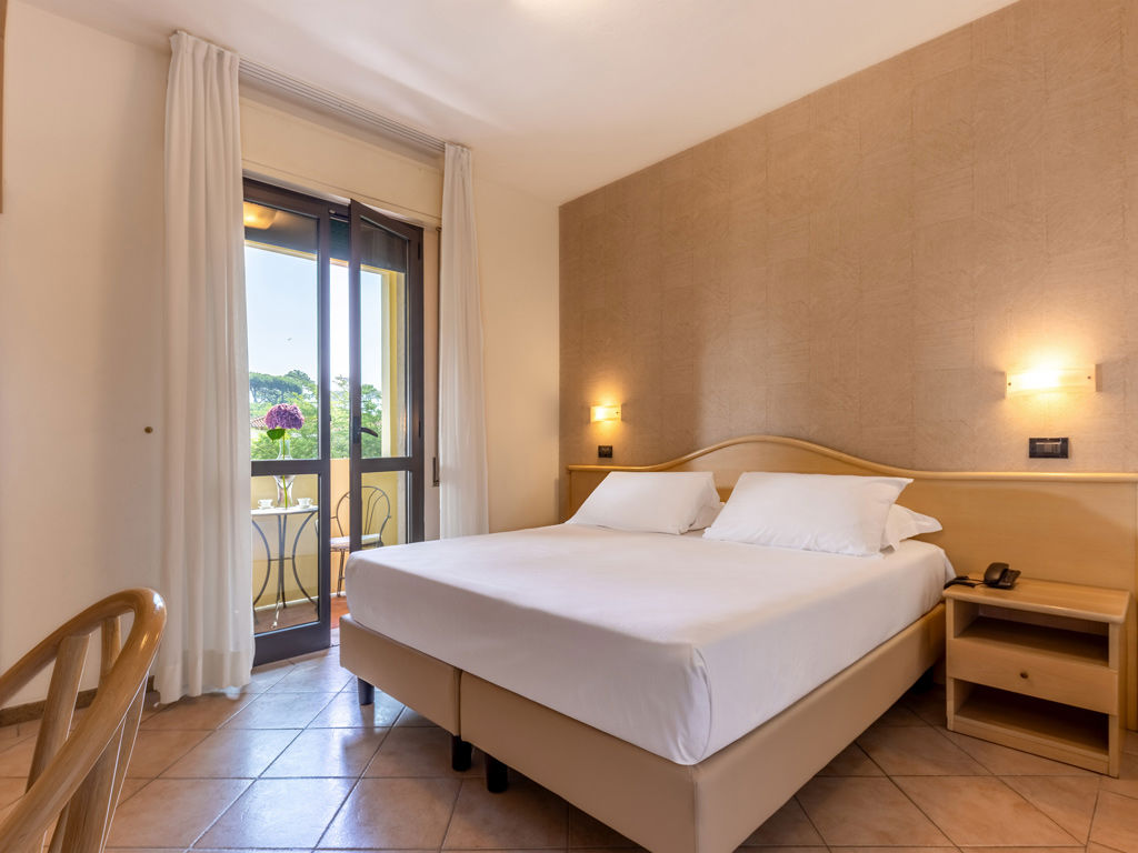 Standard Room with Balcony 4