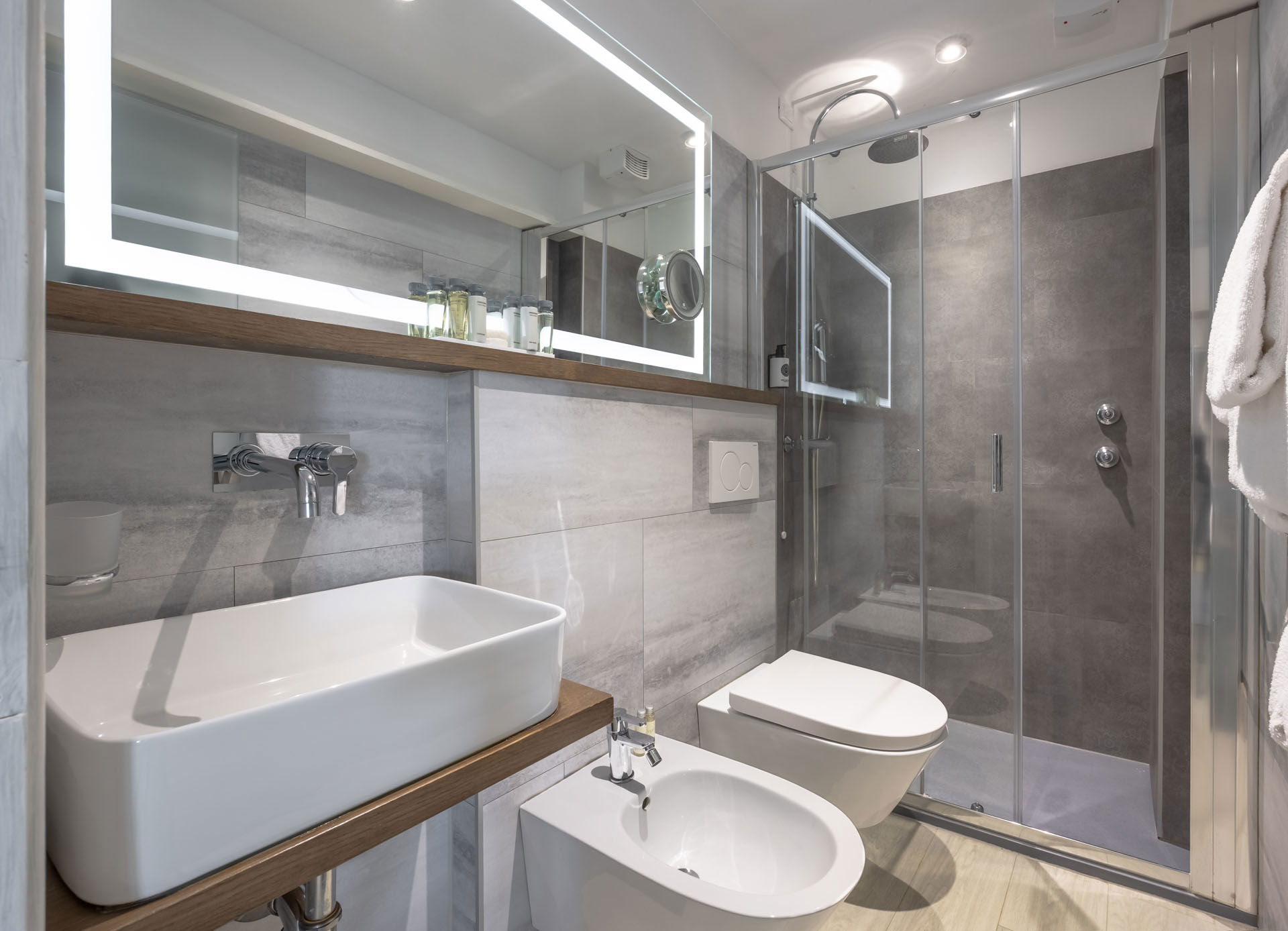 Junior Suite Panorama con Doppio Balcone vista mare-giardino	 21