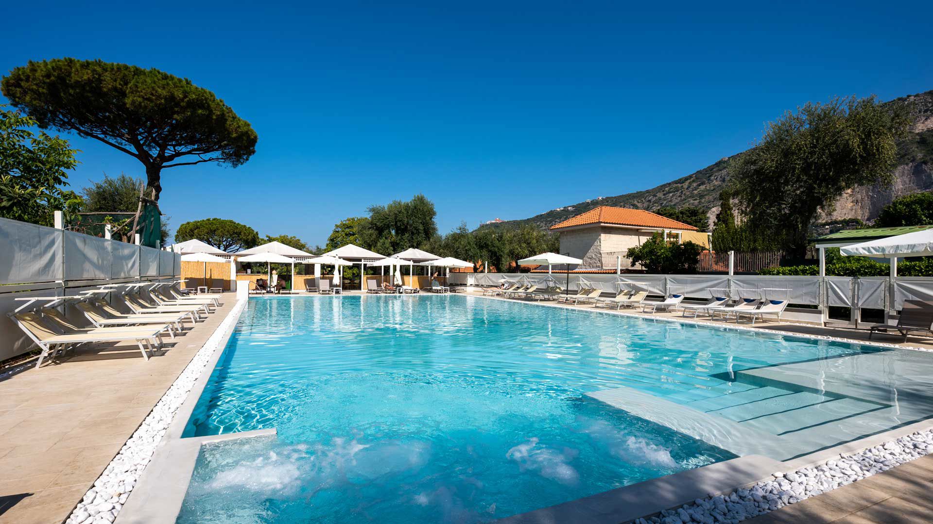 Resort nella costiera sorrentina 6