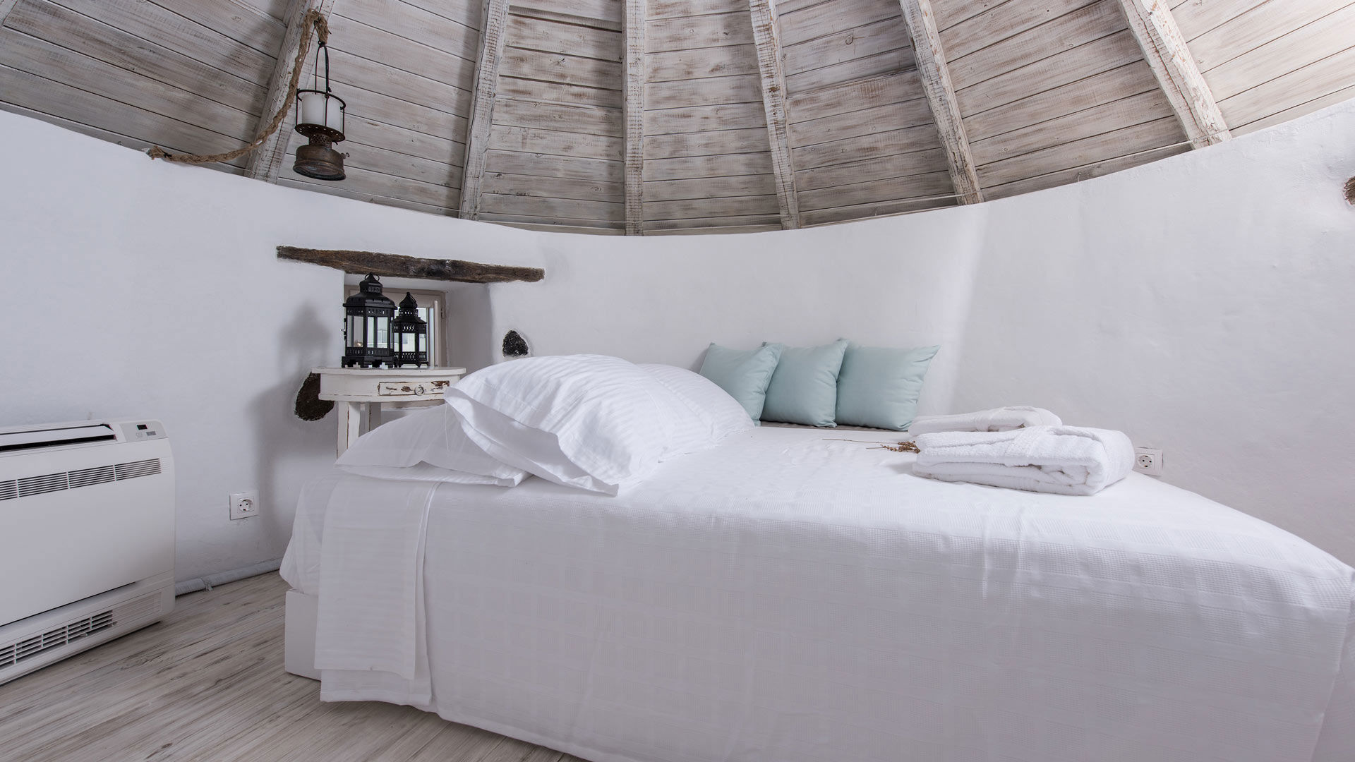 ANEMOSCOPE WINDMILL VILLA SANTORINI 8