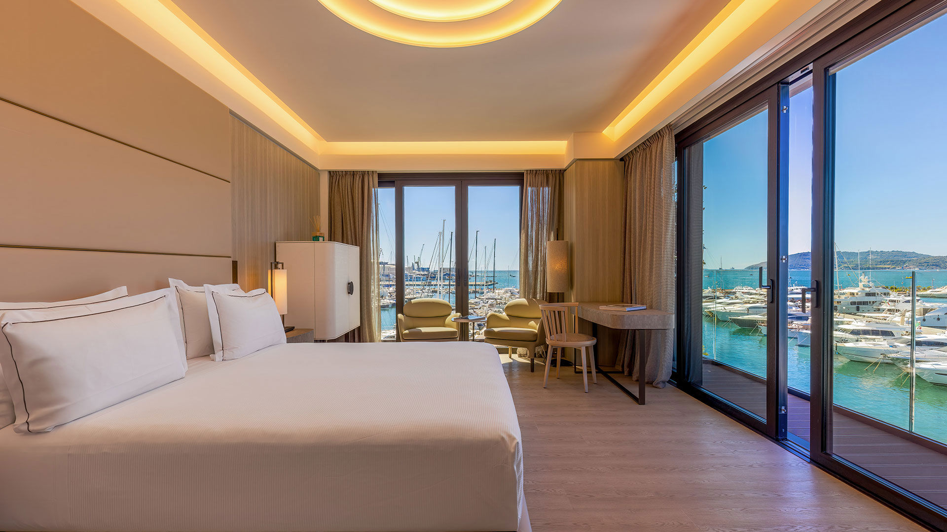Lotti Panoramic Suite 1