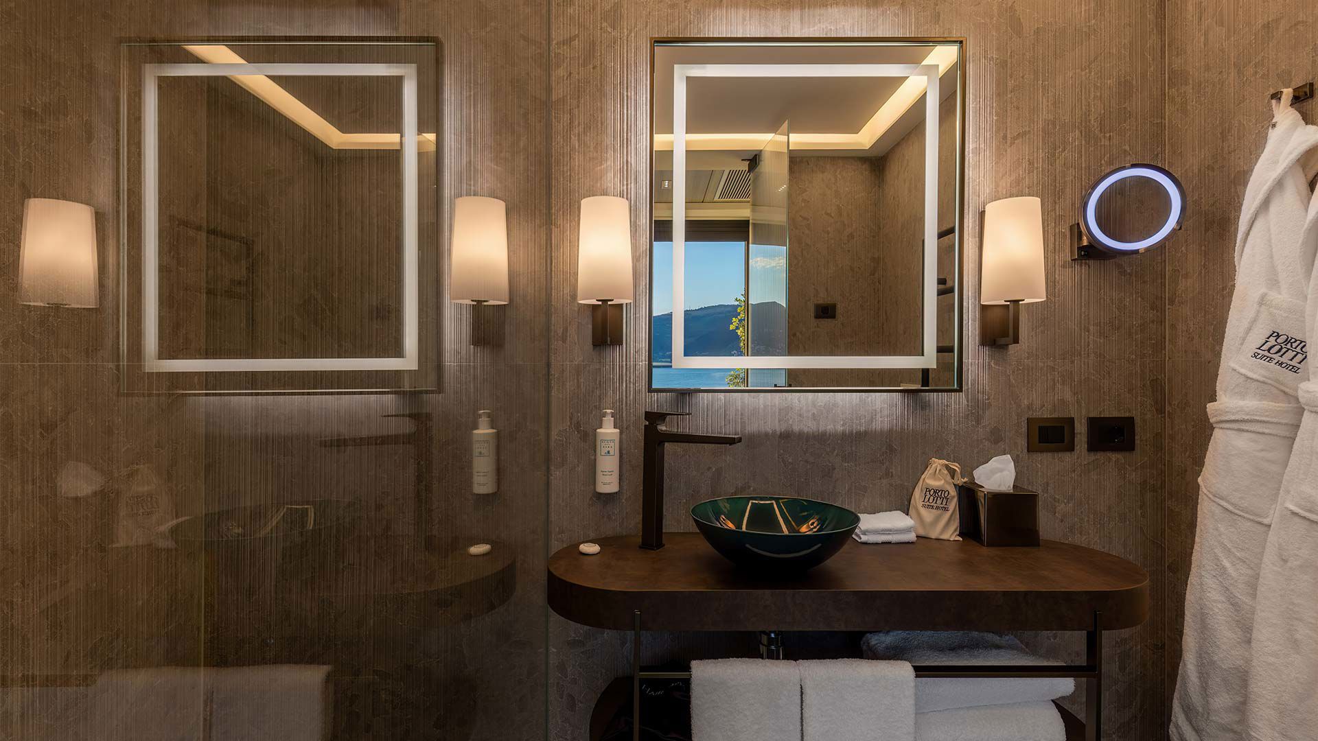 Lotti Family Panoramic Suite  3