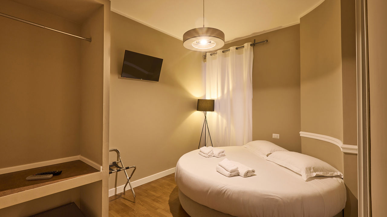 Discover the Small Room at DEM Hotel in Rome center