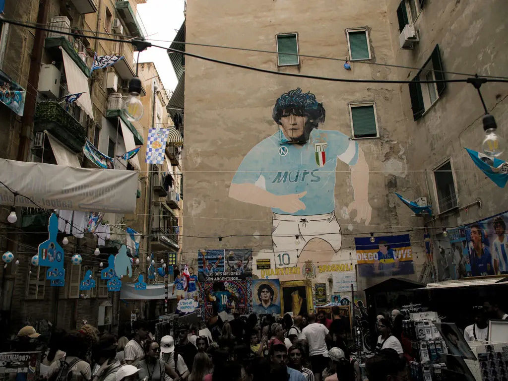 cosa-fare-a-napoli-gallery/1024_maradona.jpg