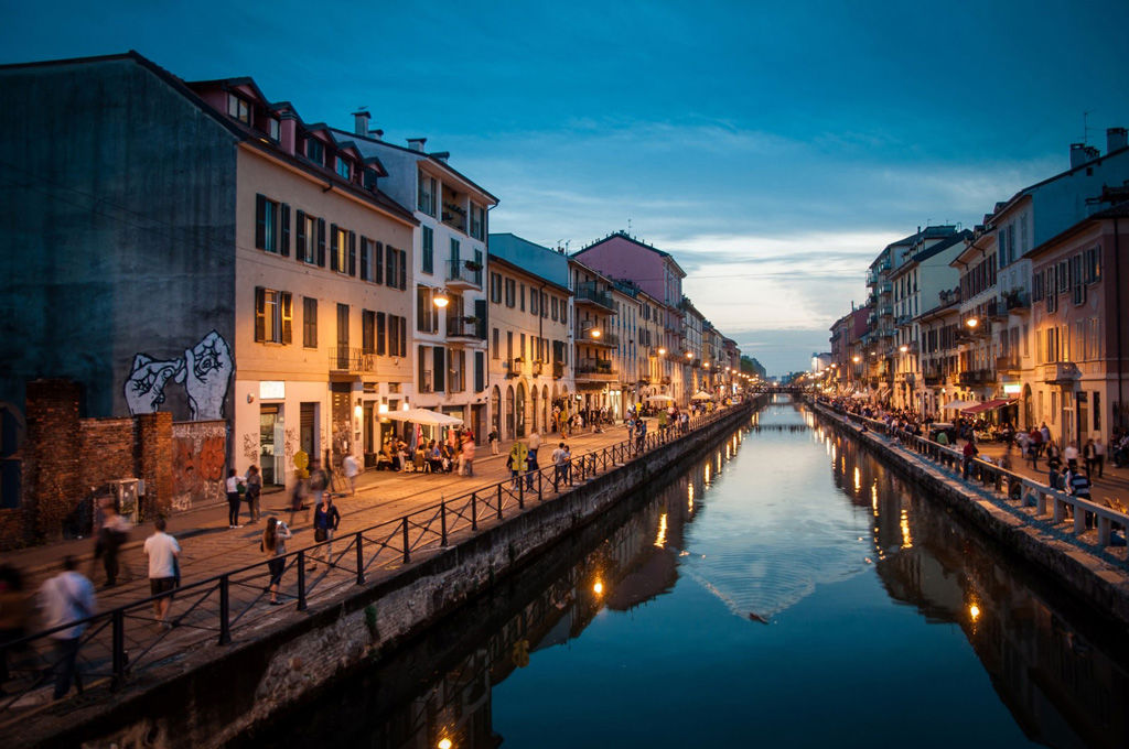 cosa-fare-milano/milano-navigli-notte-hd_galery.jpg