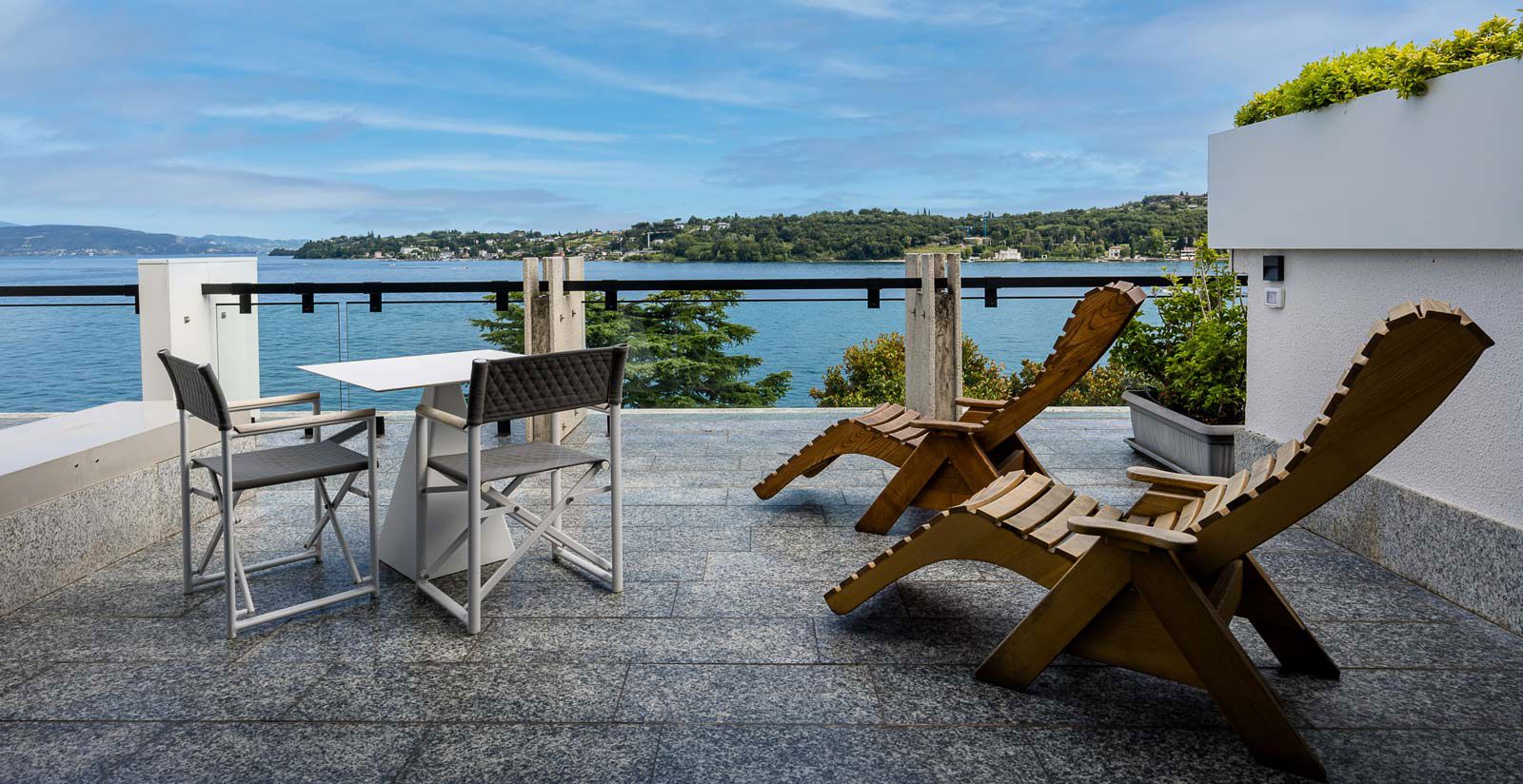 4-star stay in Salò on the lake 5 4-star stay in Salò on the lake 5