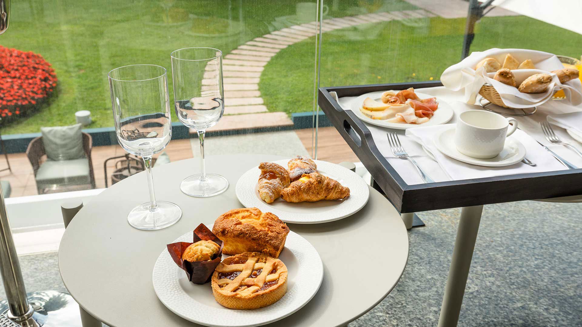 Frühstück mit Panoramablick auf den Gardasee Salò 7