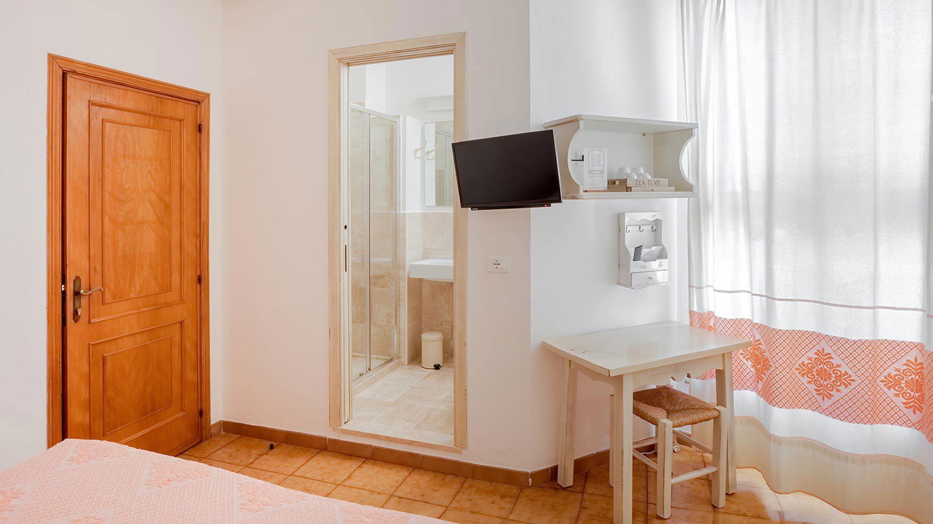 Su Barchile - Regular Room 3