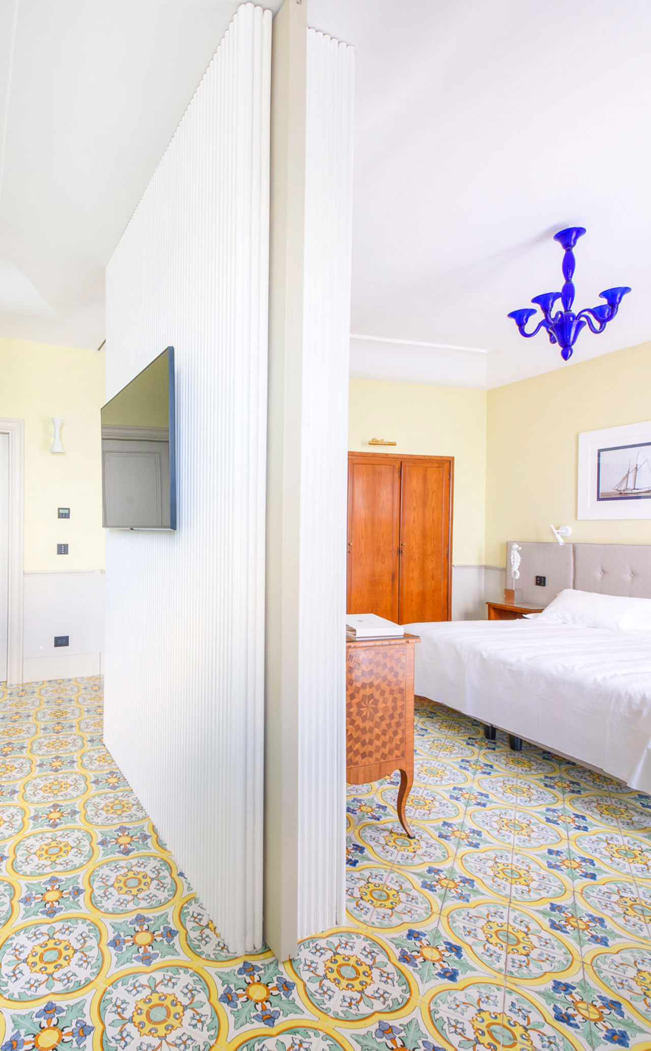 Regina Isabella Suite 23