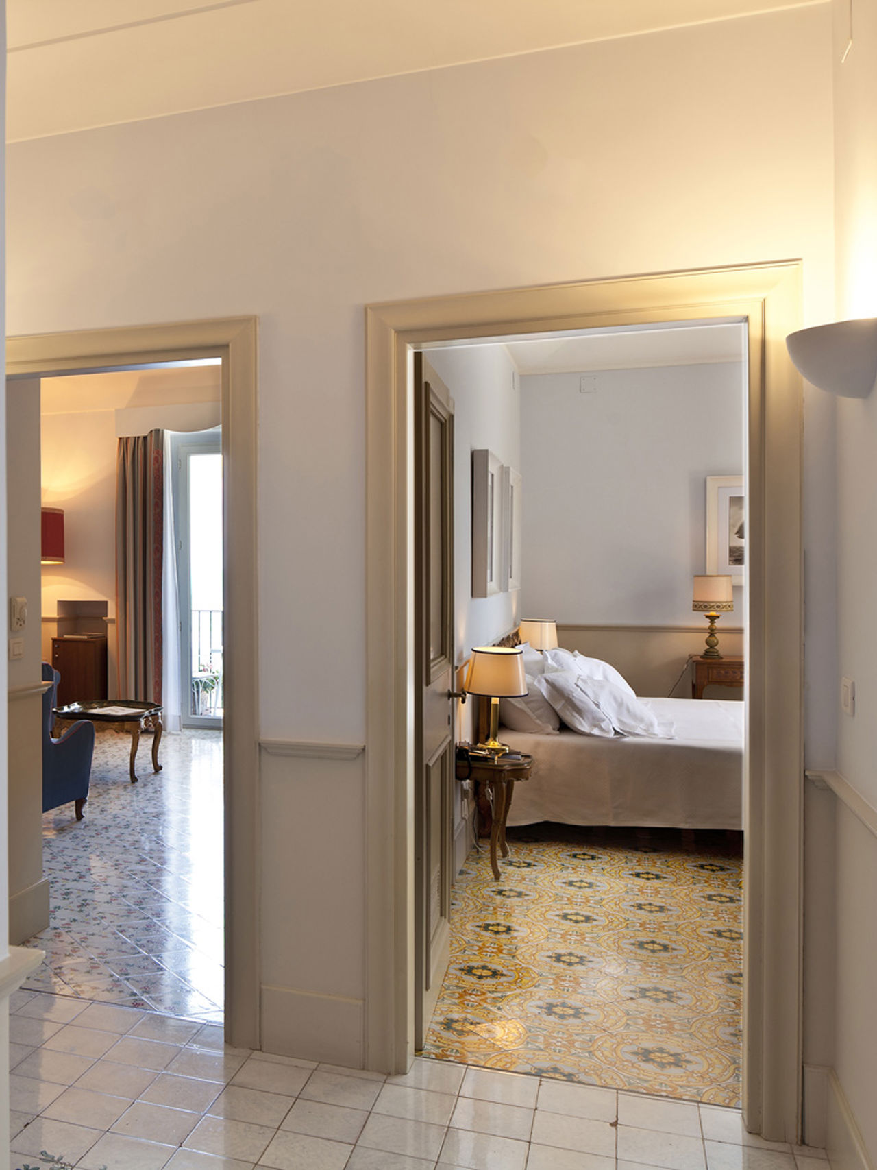 Regina Isabella Suite 17