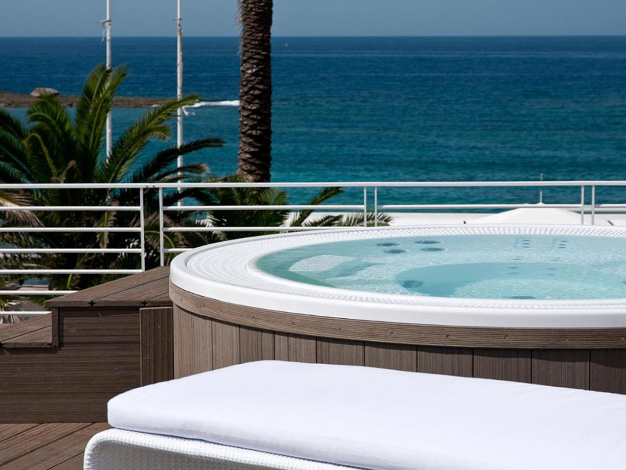 (c) Isolaresort.it