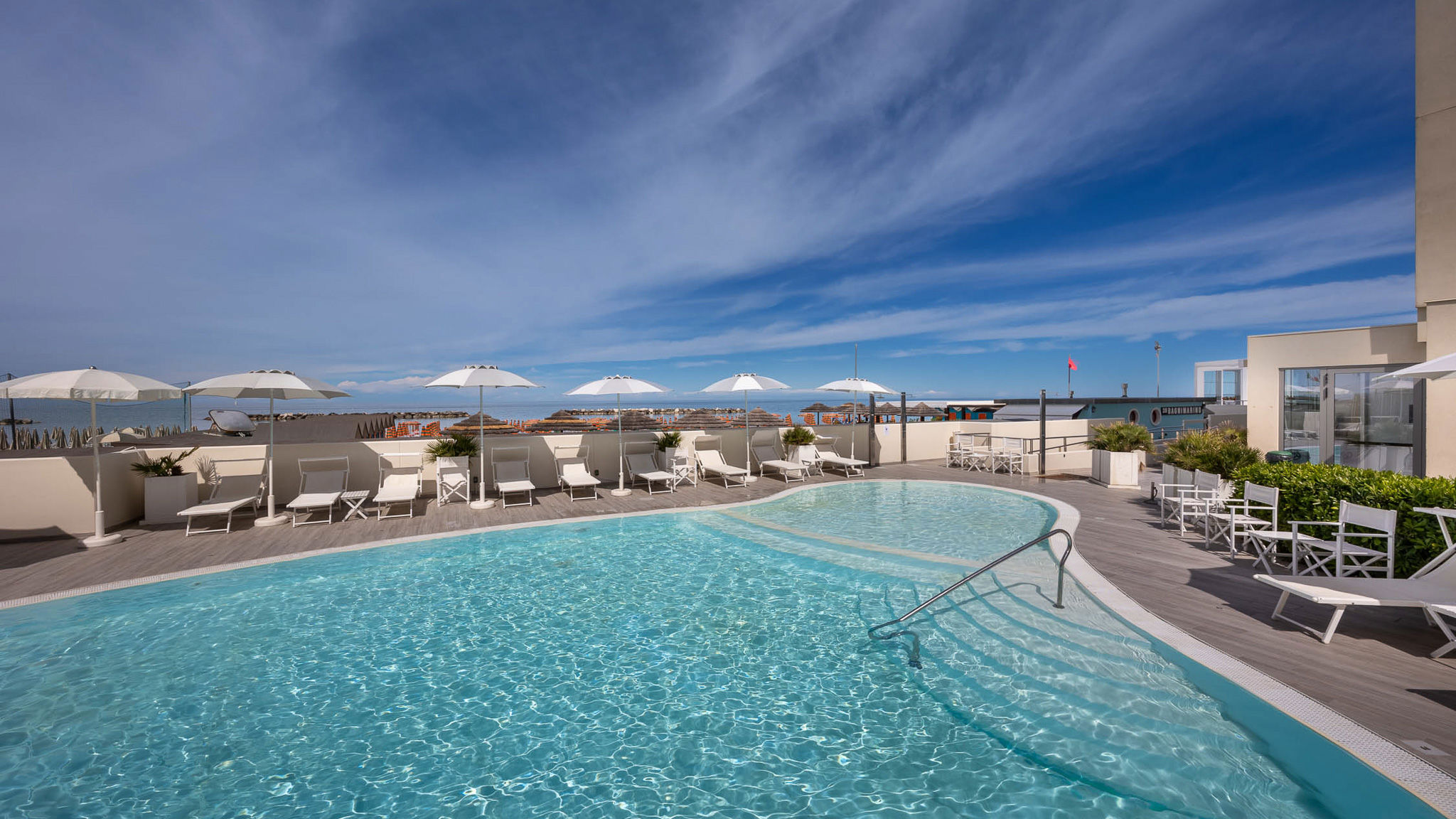 Nautilus Family Hotel - Piscina 4