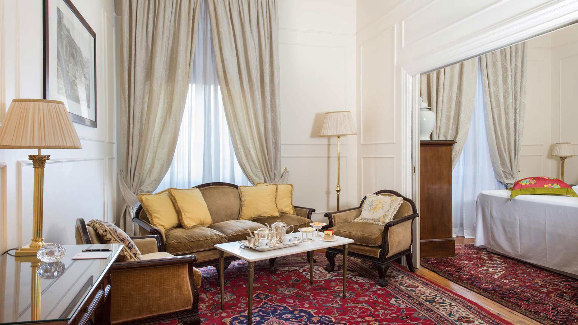 Junior Suite of Grand Hotel Plaza near Colosseum, Rome