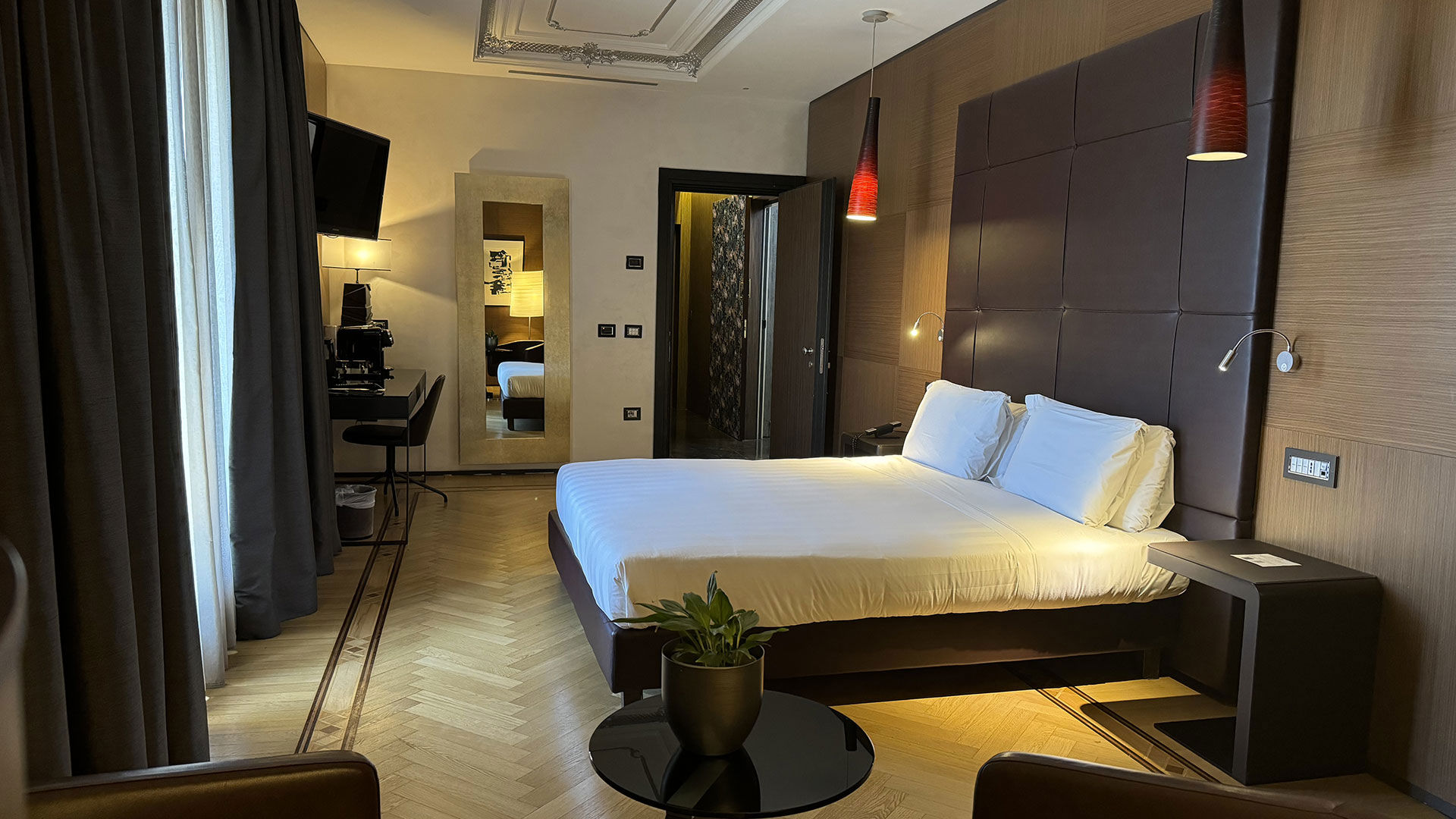 Divina Luxury Hotel 4