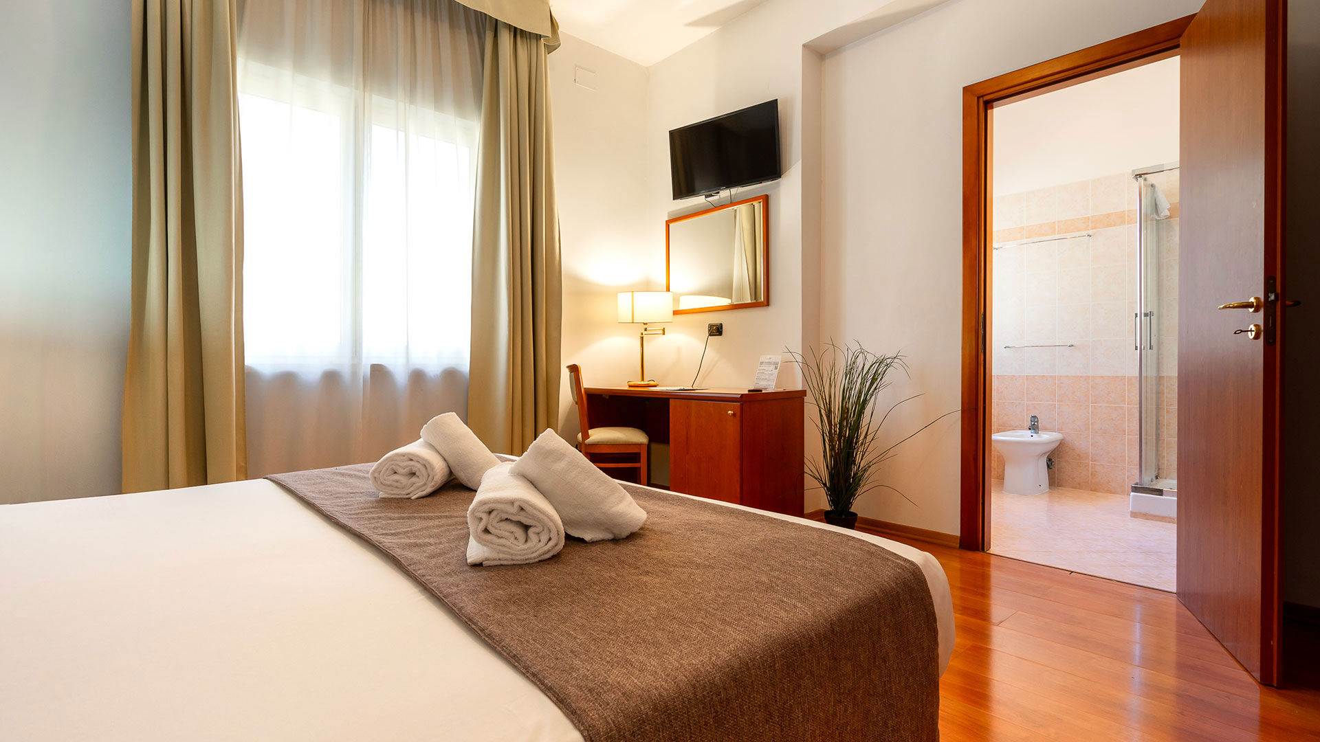 Camera Matrimoniale 2