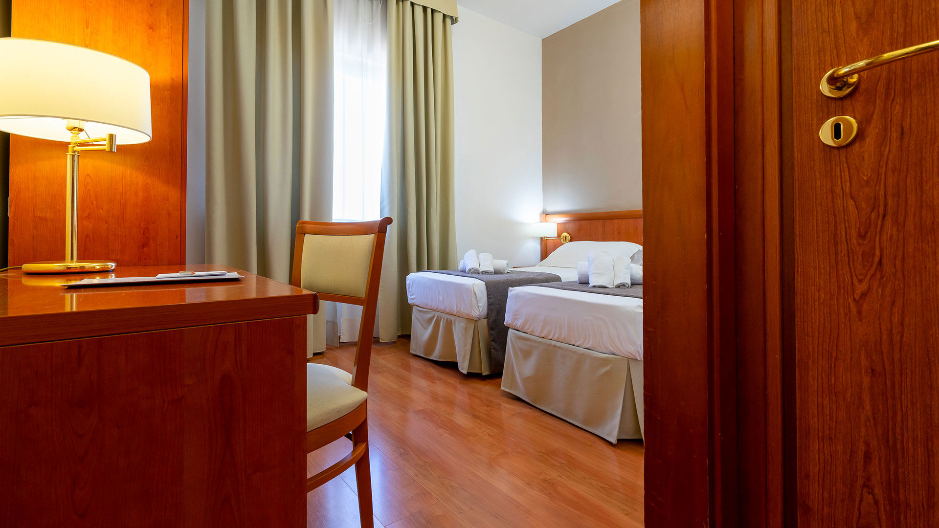 Camera Matrimoniale con letti separati 2