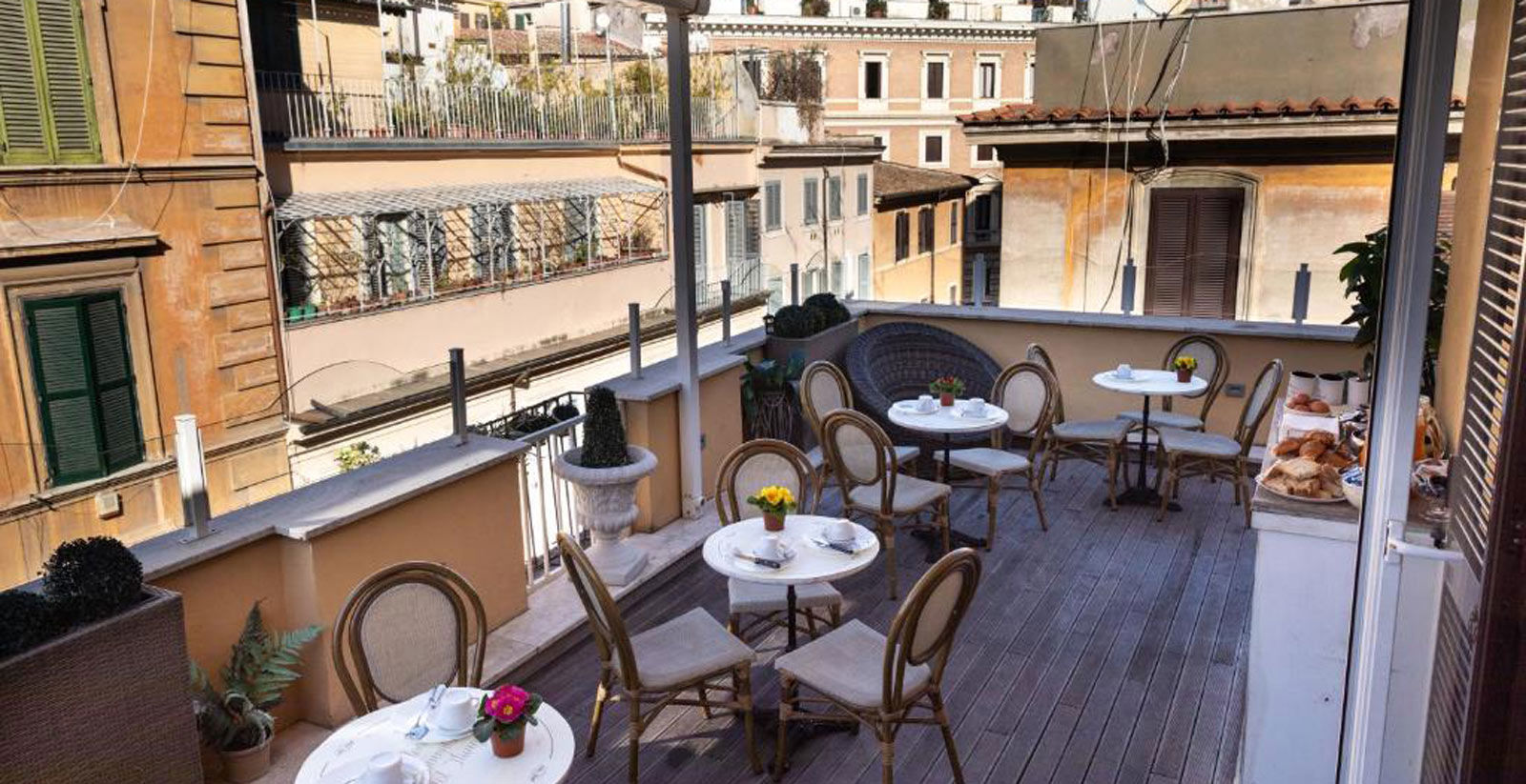 Relais near Rome Termini Railway Station 16