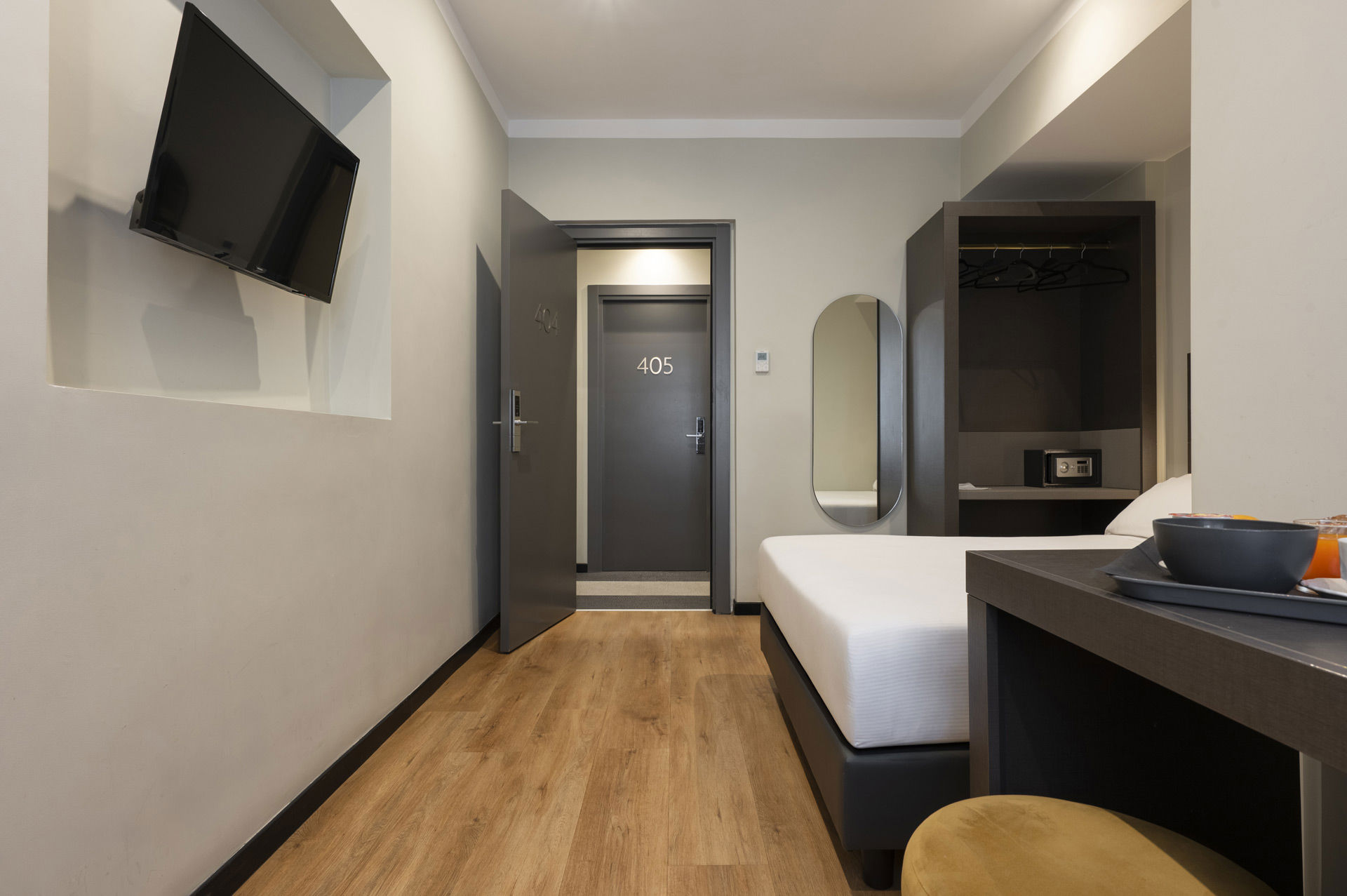 Small DBL Rooms 19