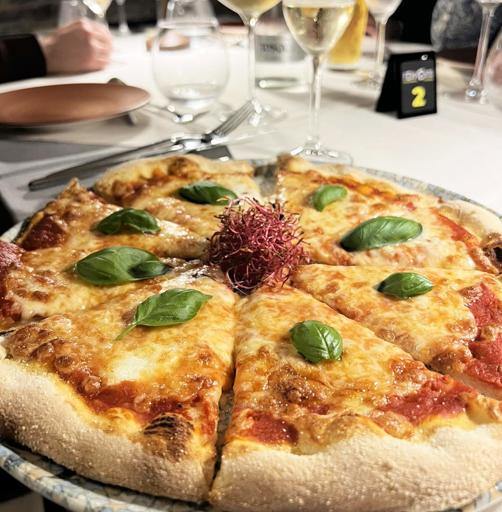 Ristorante & Pizzeria 4 Ristorante & Pizzeria 4