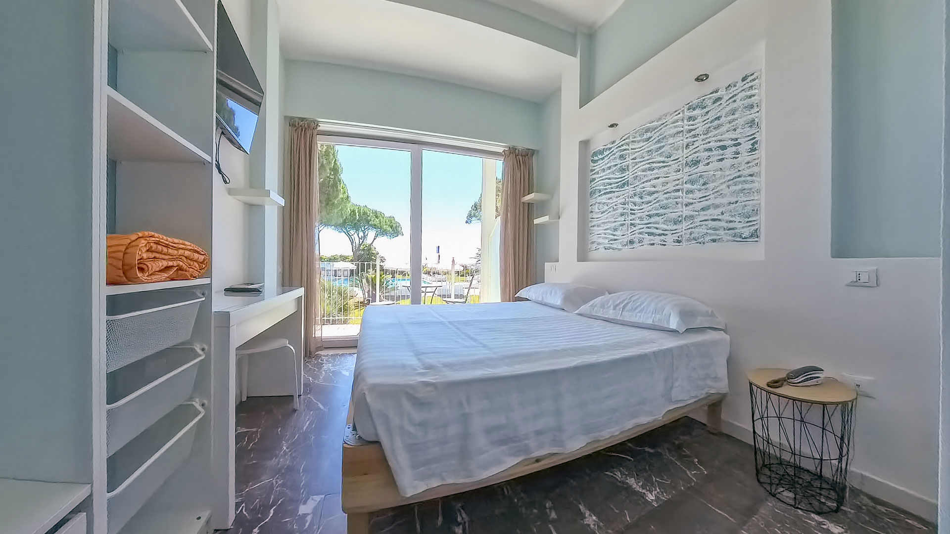 Superior Sea View Room with Balcony 2