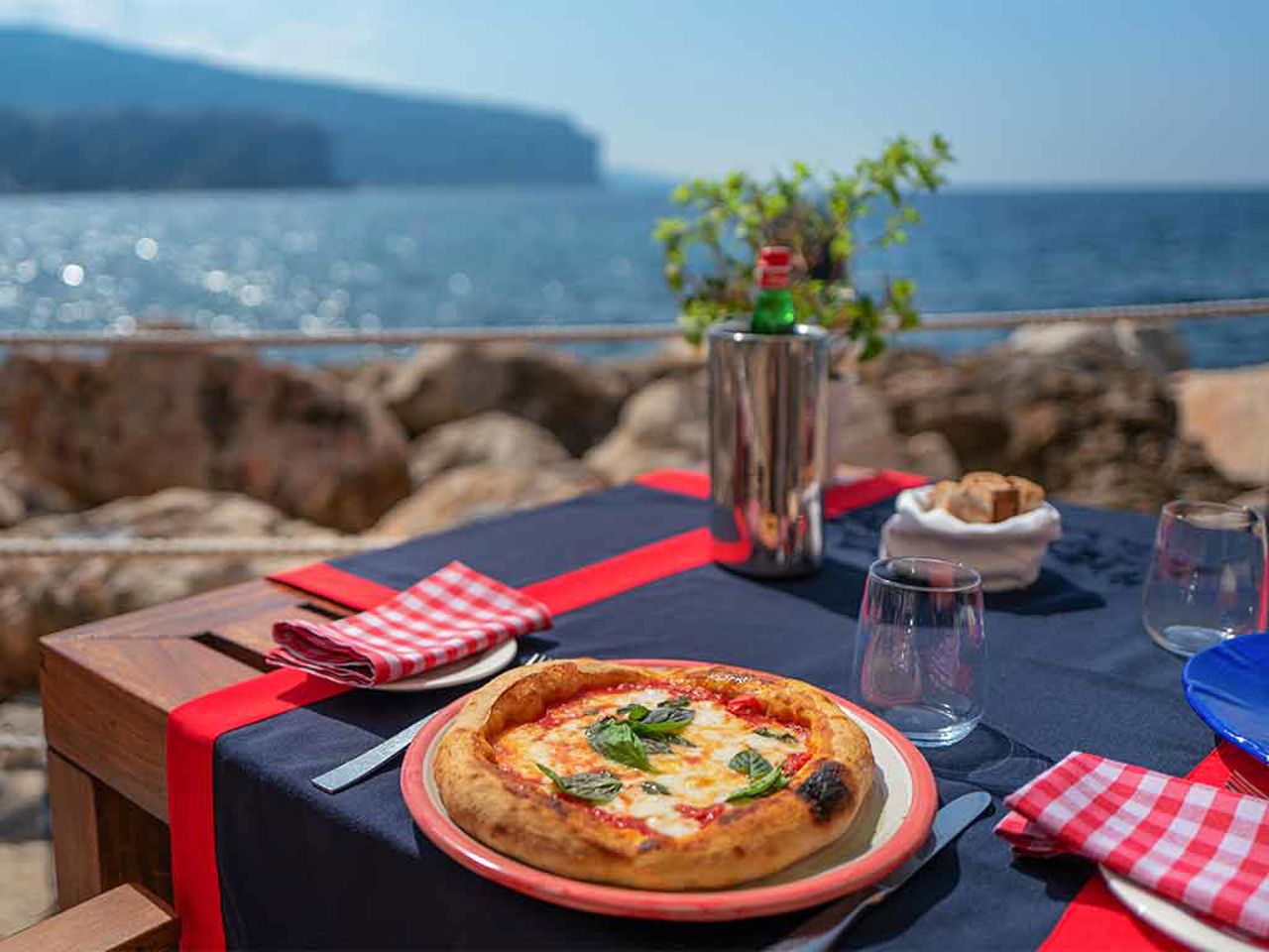 Hotel Capo La Gala - Taverna Nerea 23