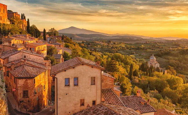 Guided tours through Val d’Orcia towns 5