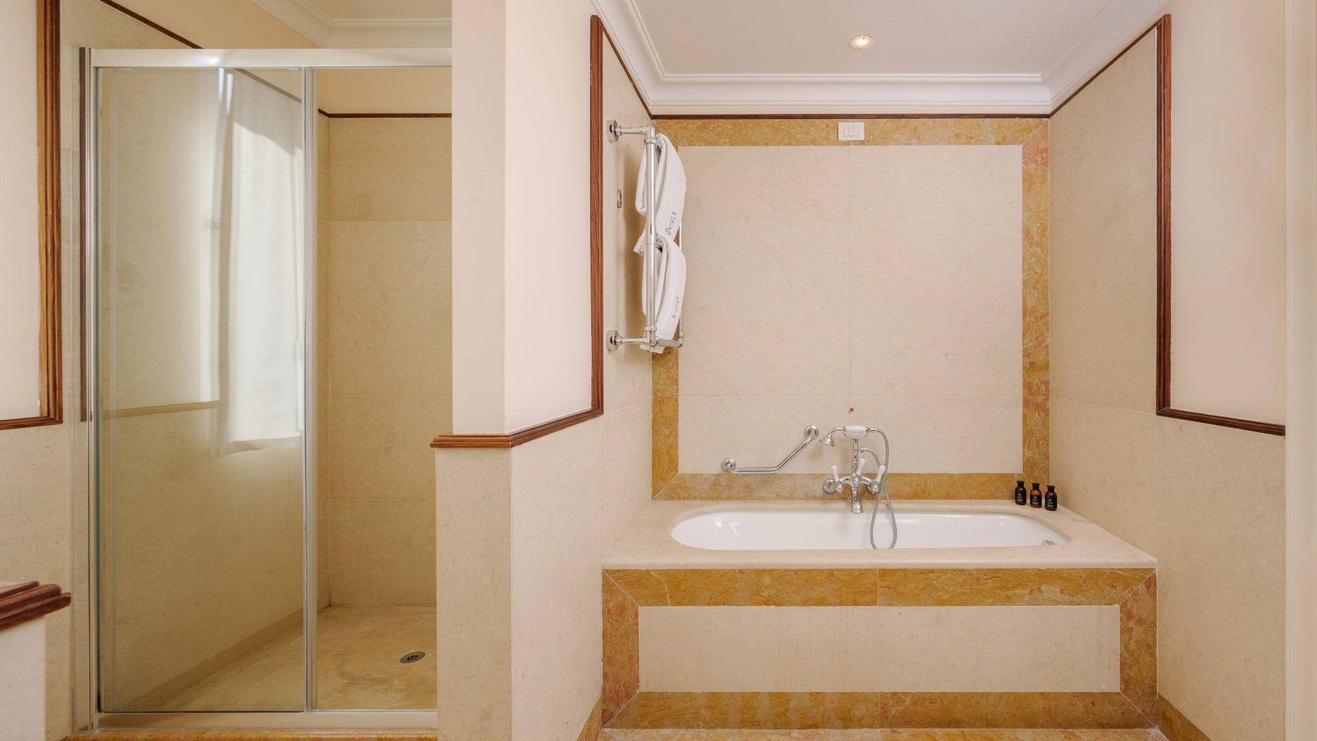 Grand Hotel Bristol - Suite executive panoramica  10 Grand Hotel Bristol - Suite executive panoramica  10