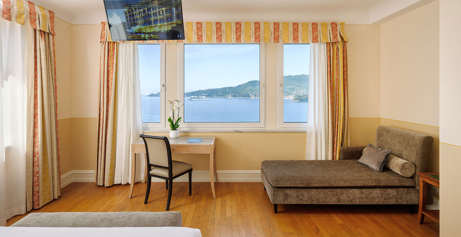 Grand Hotel Bristol - Junior Suite Panoramica --- old 3 Grand Hotel Bristol - Junior Suite Panoramica --- old 3